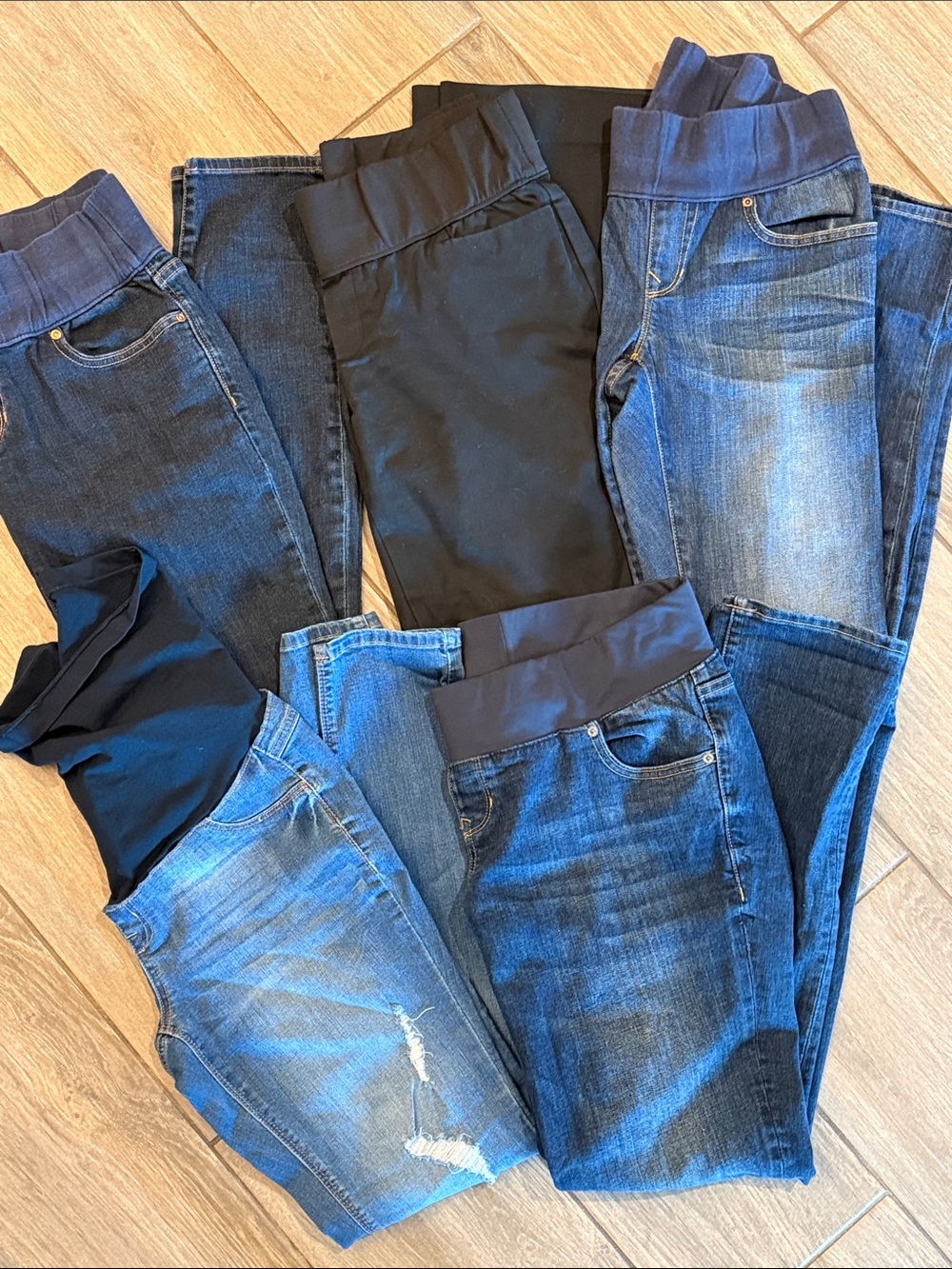 GAP/1822/Oldnavy Maternity Jeans Bundle Sz 6/M